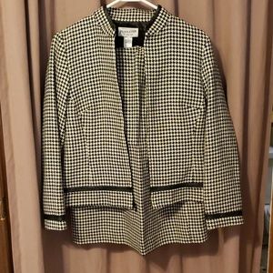 Size 8 PENDLETON SUIT houndstooth like design